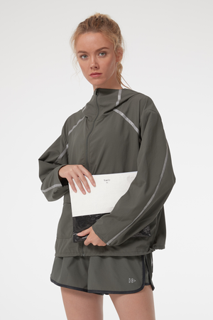 Clutch Sky White/Black - Yvette Sports